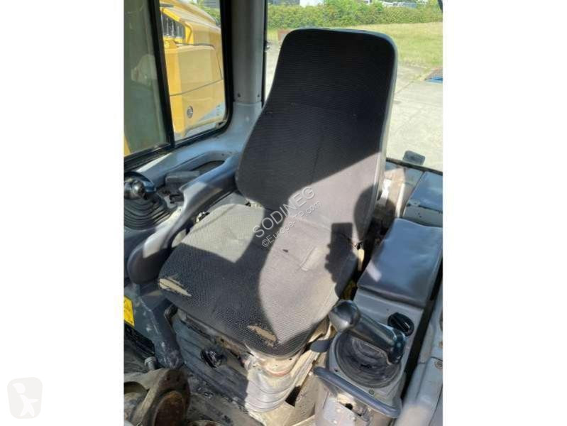بلدوزر Komatsu