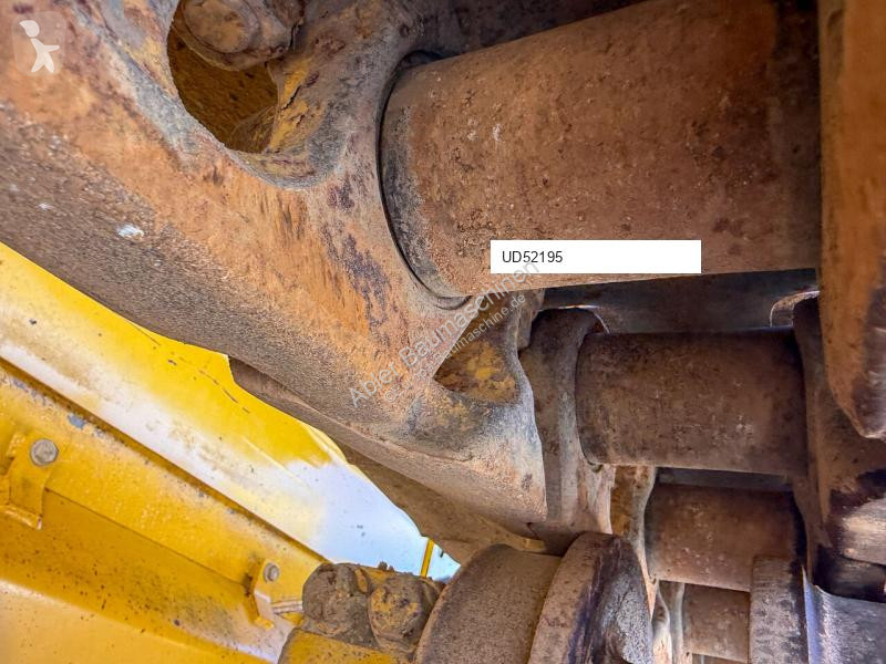 Бульдозер Komatsu D65PXI18 mit Heckaufreißer GPS