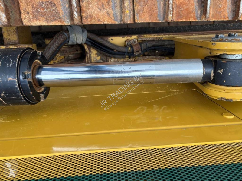 بلدوزر Caterpillar (Foldable Blade / Ripper)
