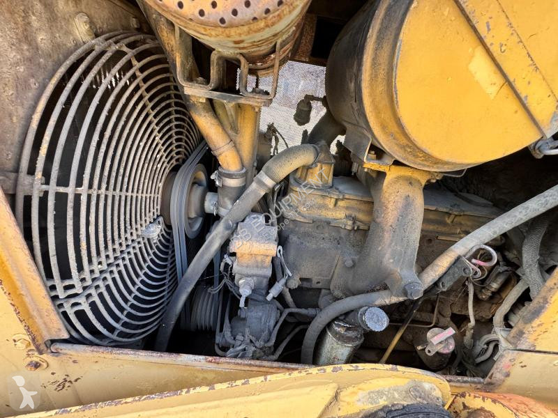 Булдозер Caterpillar Bulldozer sur chenilles