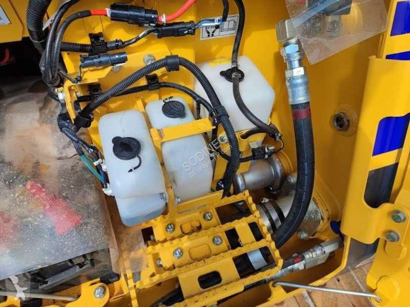 بلدوزر Komatsu I-24EO