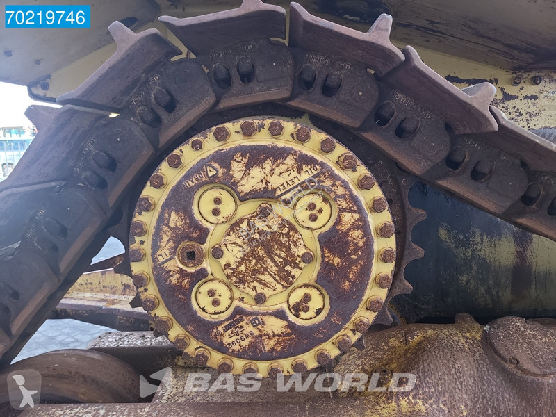 بلدوزر Caterpillar D8 N