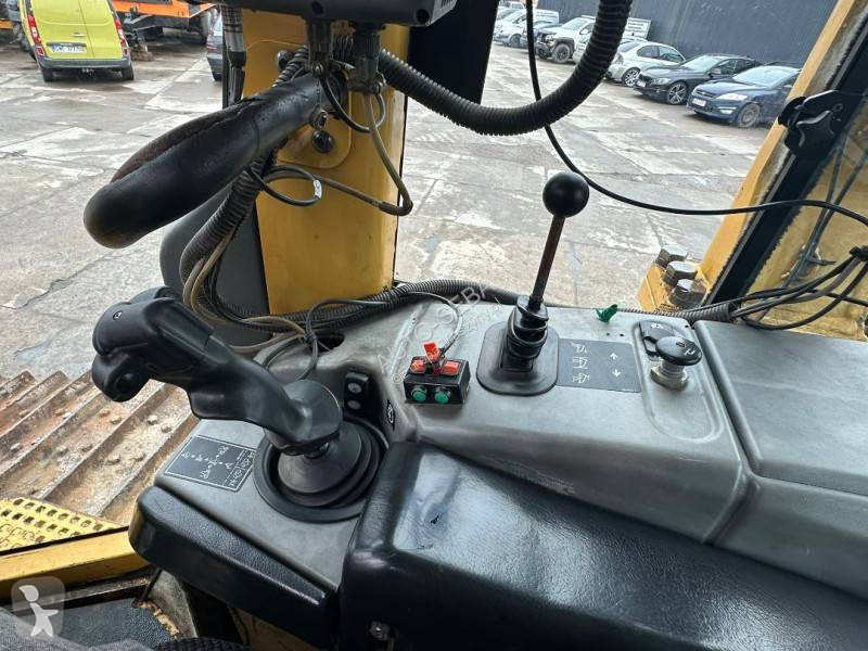 Buldozer Caterpillar