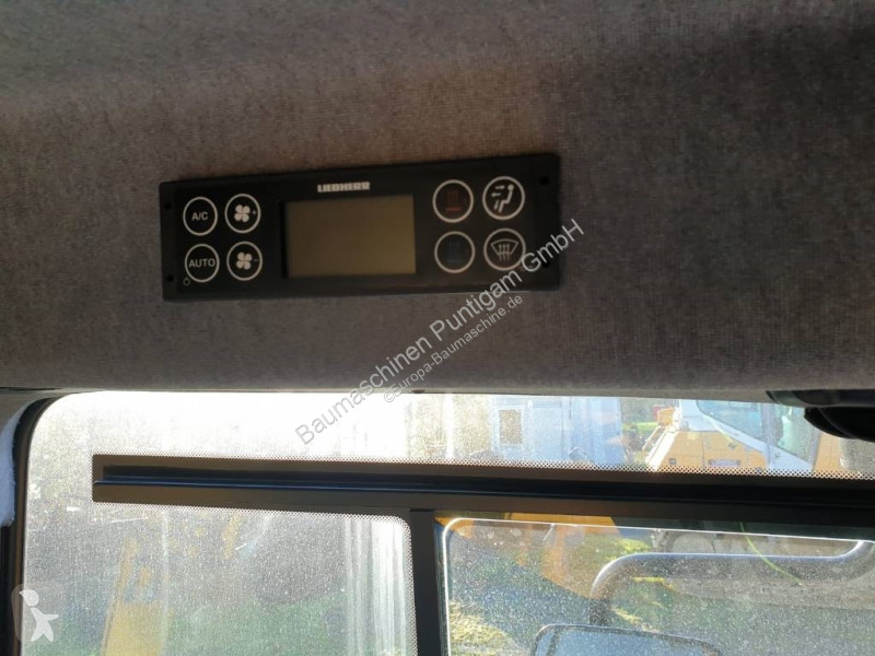 Bulldozer Liebherr PR 716 05 LGP