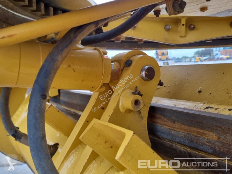Buldozer Caterpillar 2