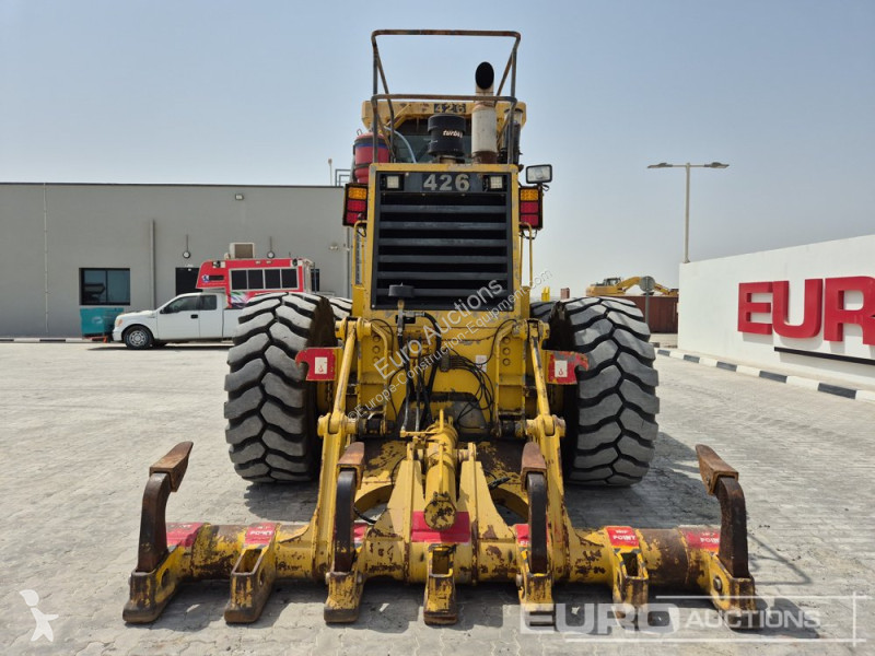 Bulldozer Komatsu GD825A-2
