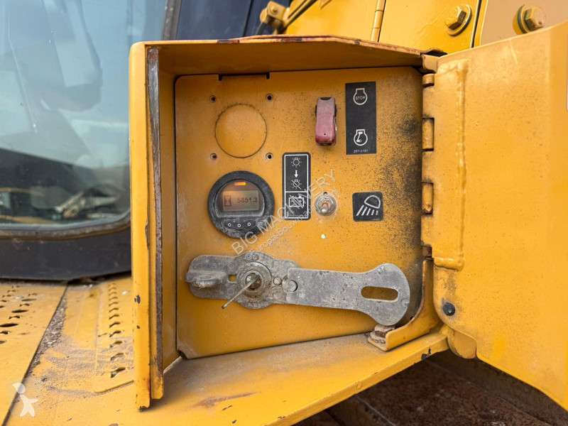 Bulldozer Caterpillar D6T
