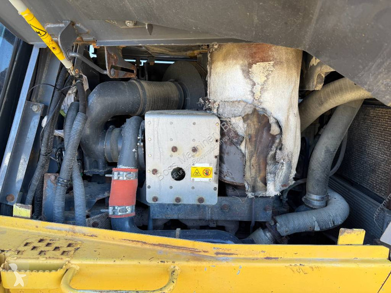 بلدوزر Komatsu E0 - Top Condition / Airco
