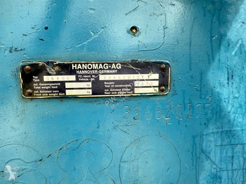 Bulldozer Hanomag D680E
