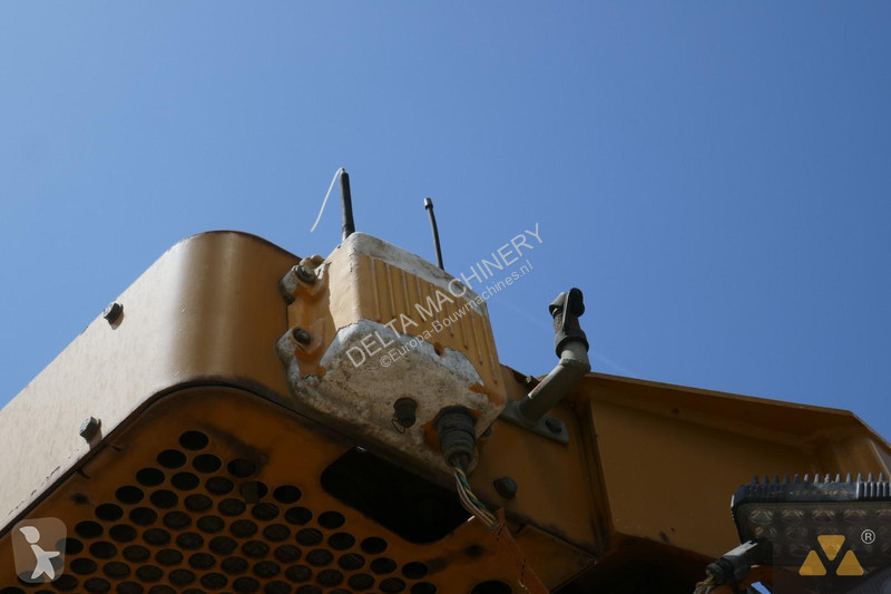 بلدوزر Caterpillar D6T