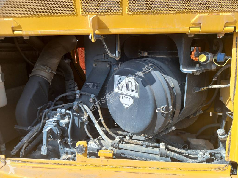 بلدوزر Komatsu D155A-6R (4pcs available for...