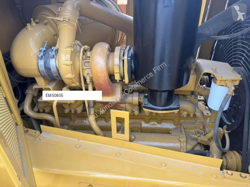 بلدوزر Caterpillar D8R