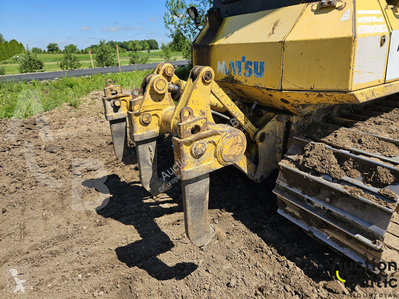 بلدوزر Komatsu