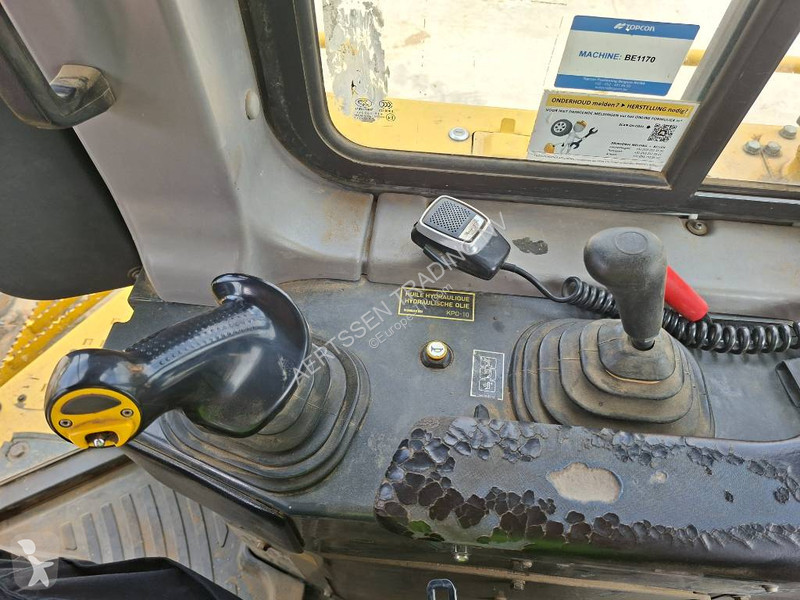 بلدوزر Komatsu (with Topcon 3D GPS)