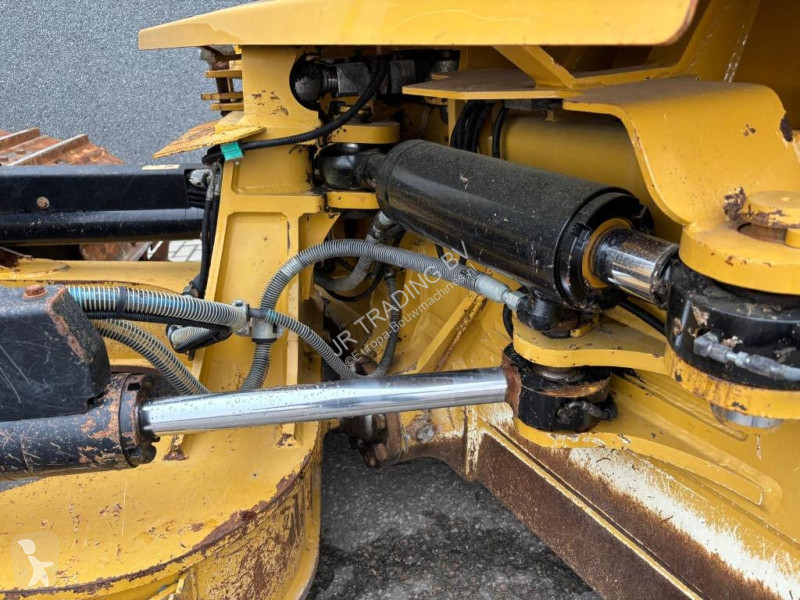 بلدوزر Caterpillar (Foldable Blade / Ripper)