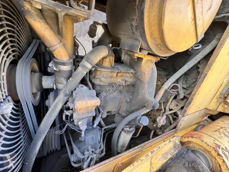 Булдозер Caterpillar Bulldozer sur chenilles