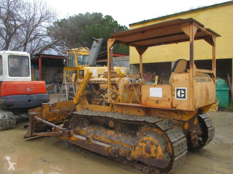 بلدوزر Caterpillar D
