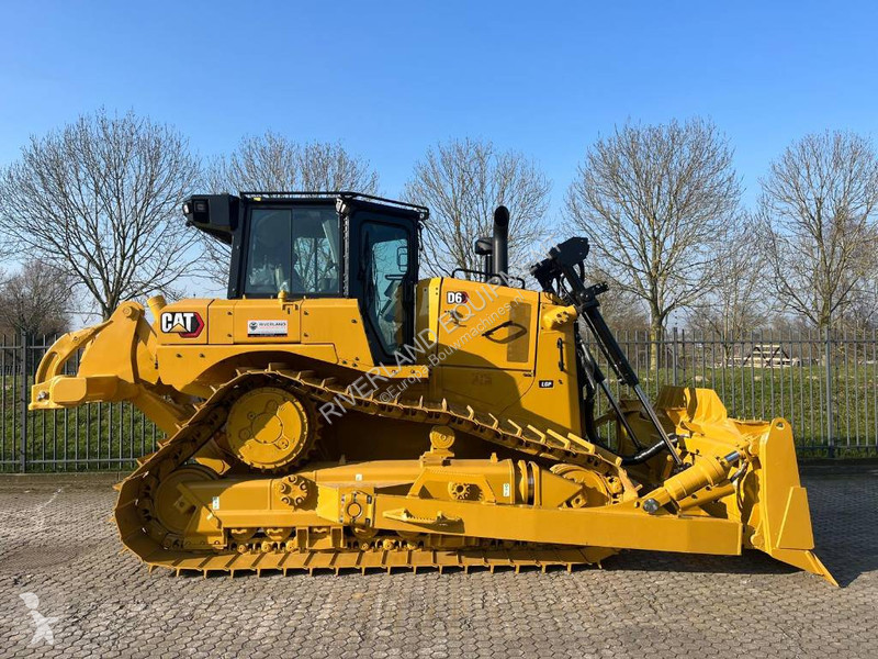 بلدوزر Caterpillar D6 new unused with factory...