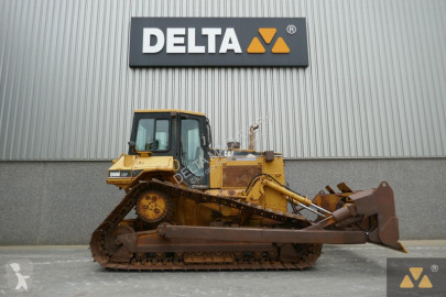 Buldożer na gąsienicach Caterpillar