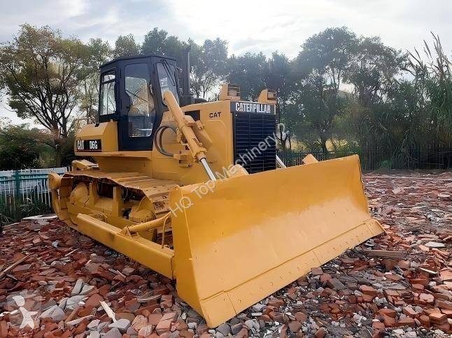 بلدوزر Caterpillar Bulldozer sur chenilles...