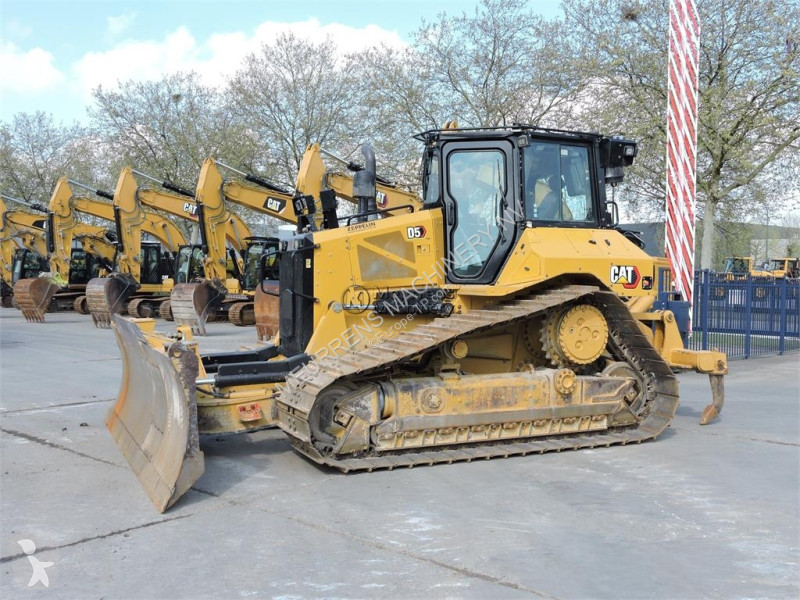 Bulldozer Caterpillar D5