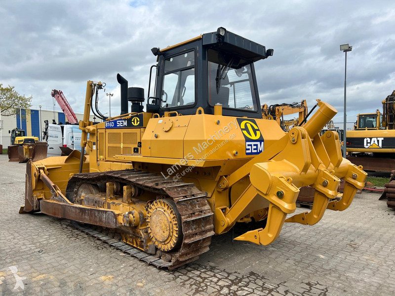 Buldozer SEM 816D .