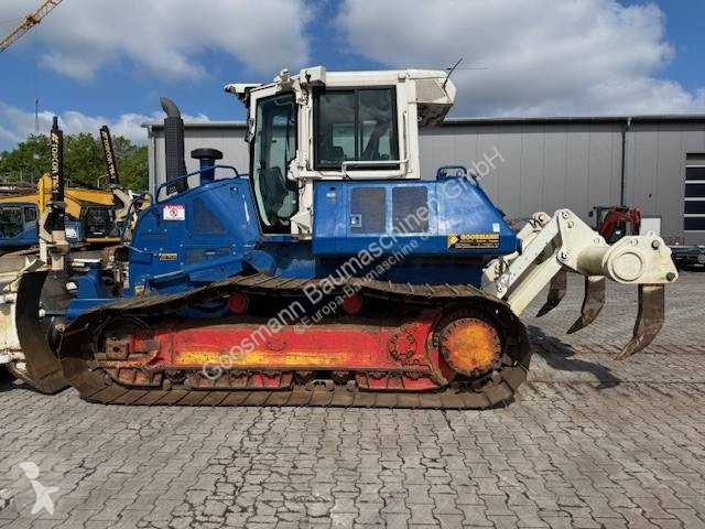 بلدوزر Komatsu PX24