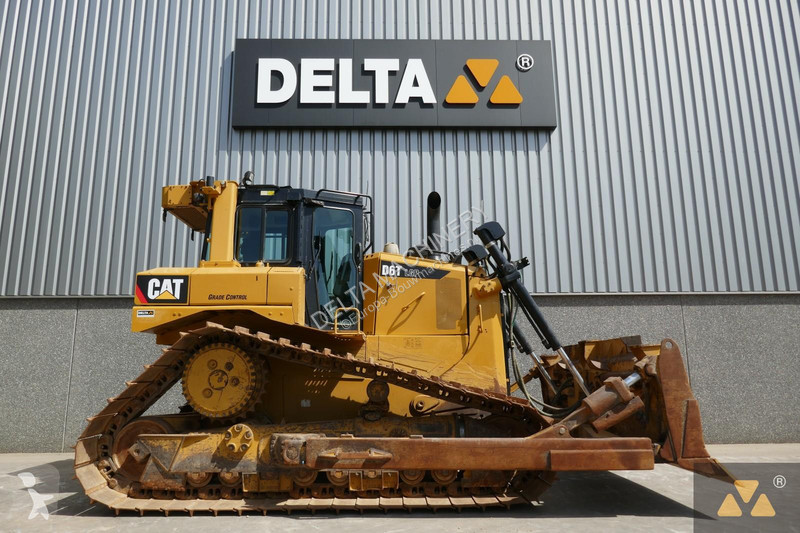 Buldozer Caterpillar D6T