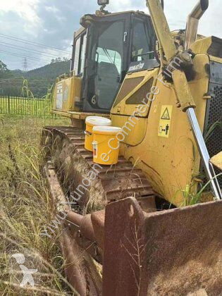 بلدوزر Komatsu D65