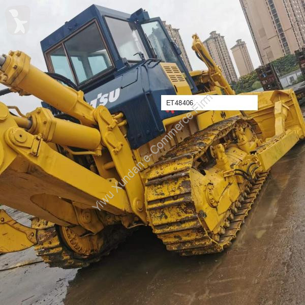 بلدوزر Komatsu