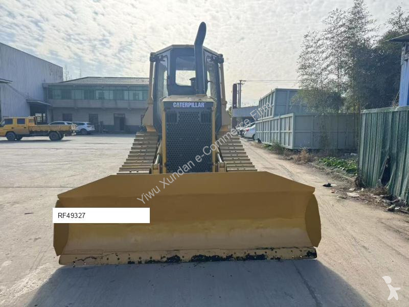 بلدوزر Caterpillar D5H