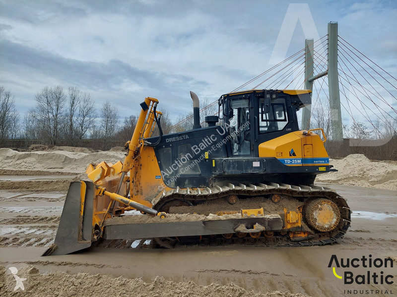 Bulldozer Dressta series-1