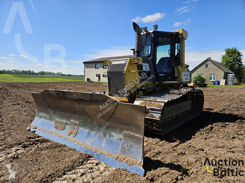 بلدوزر Komatsu