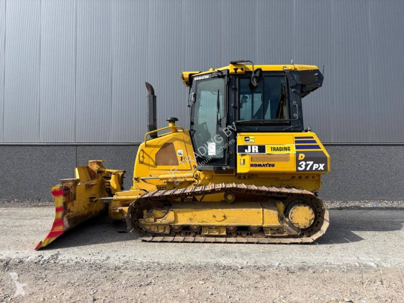 بلدوزر Komatsu D37 PX23