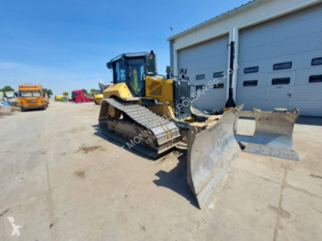Bulldozer sur chenilles Caterpillar