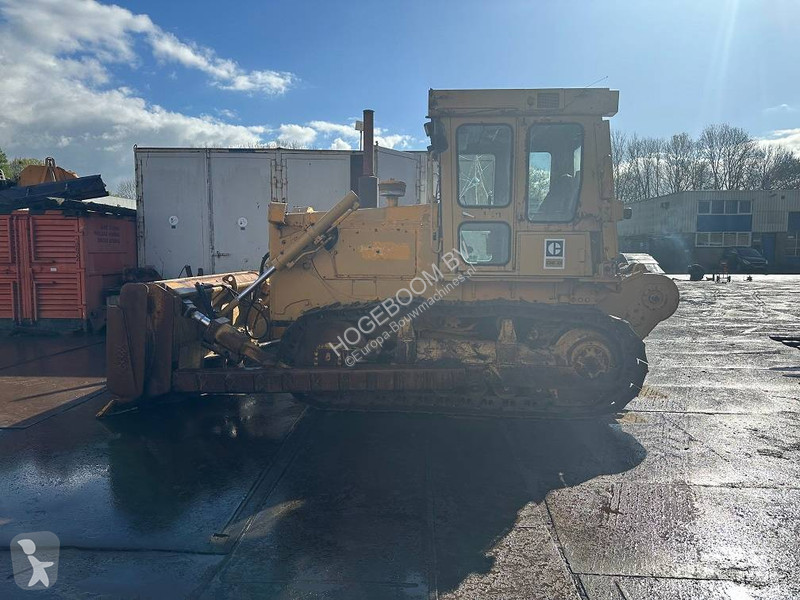 Bulldozer Caterpillar D6D with winch