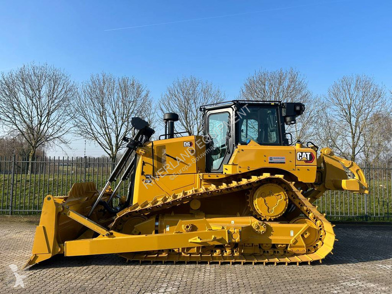 بلدوزر Caterpillar D6 new unused with factory...
