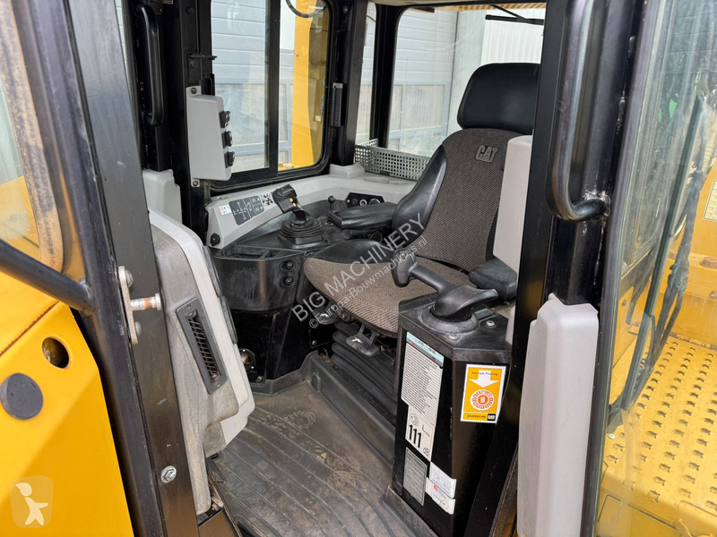 Bulldozer Caterpillar D6T