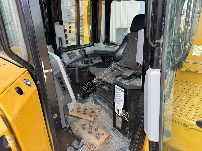 Bulldozer Caterpillar D6T