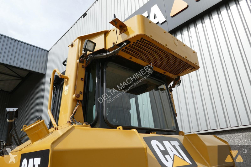 Bulldozer Caterpillar D6T