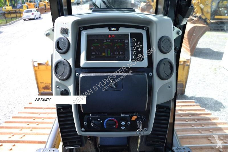 بلدوزر Caterpillar D6N