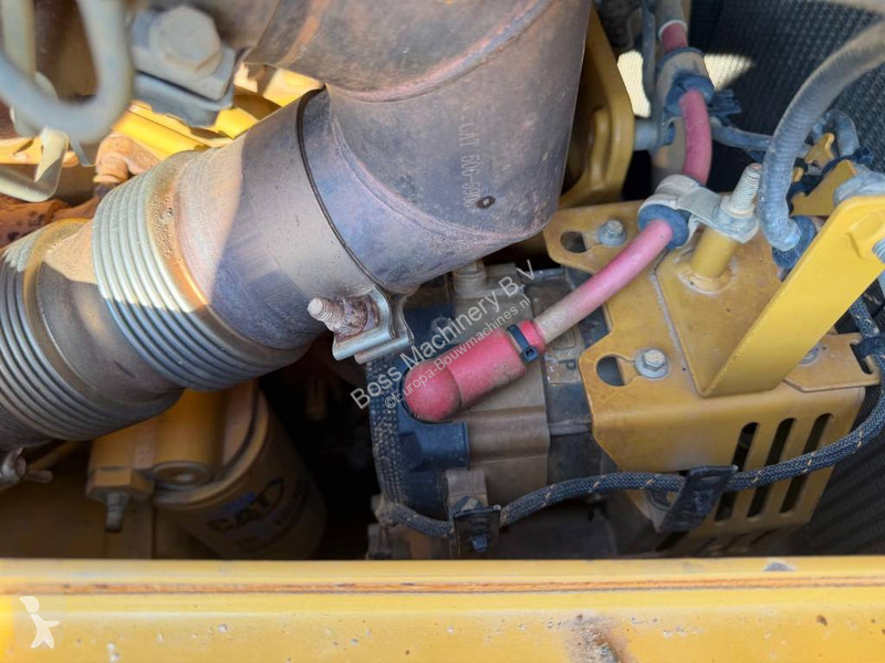 Buldozér Caterpillar D6 XE LGP - LOCATED IN...