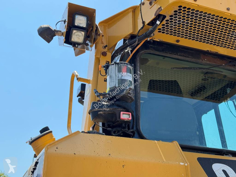 Buldozér Caterpillar D6T LGP - TRIMBLE GPS...