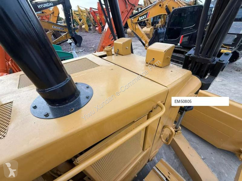 بلدوزر Caterpillar D8R