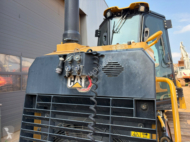 بلدوزر Caterpillar D4 LGP 15A ( / 2)