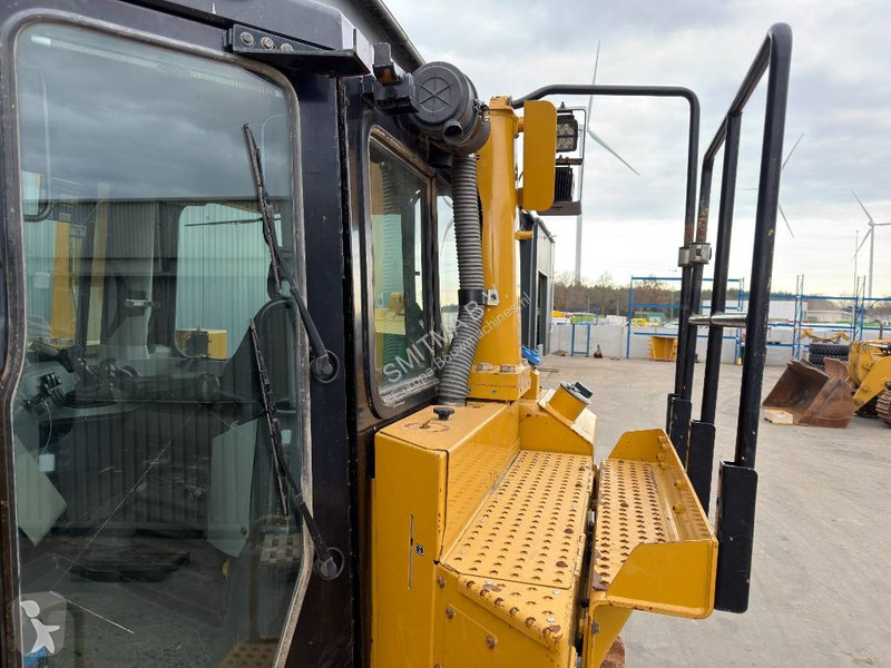 Buldozér Caterpillar - CE