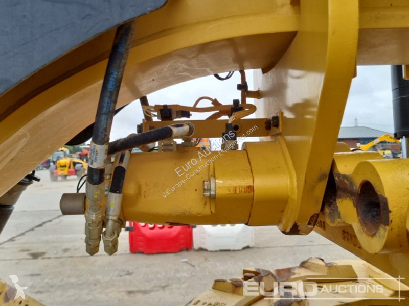 Buldozer Caterpillar 2