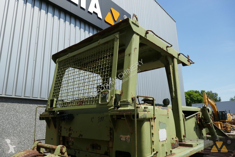 بلدوزر Caterpillar Ex-army