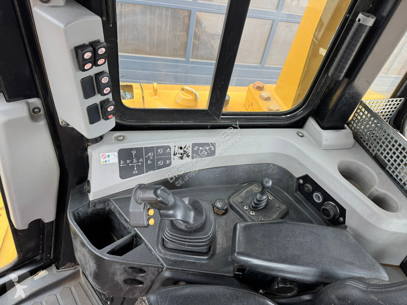 Bulldozer Caterpillar D6T