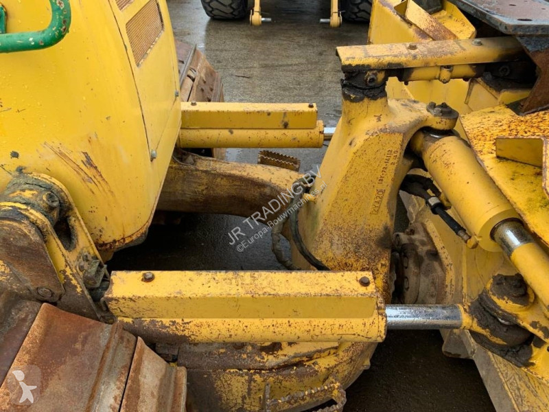 بلدوزر Komatsu PX-23